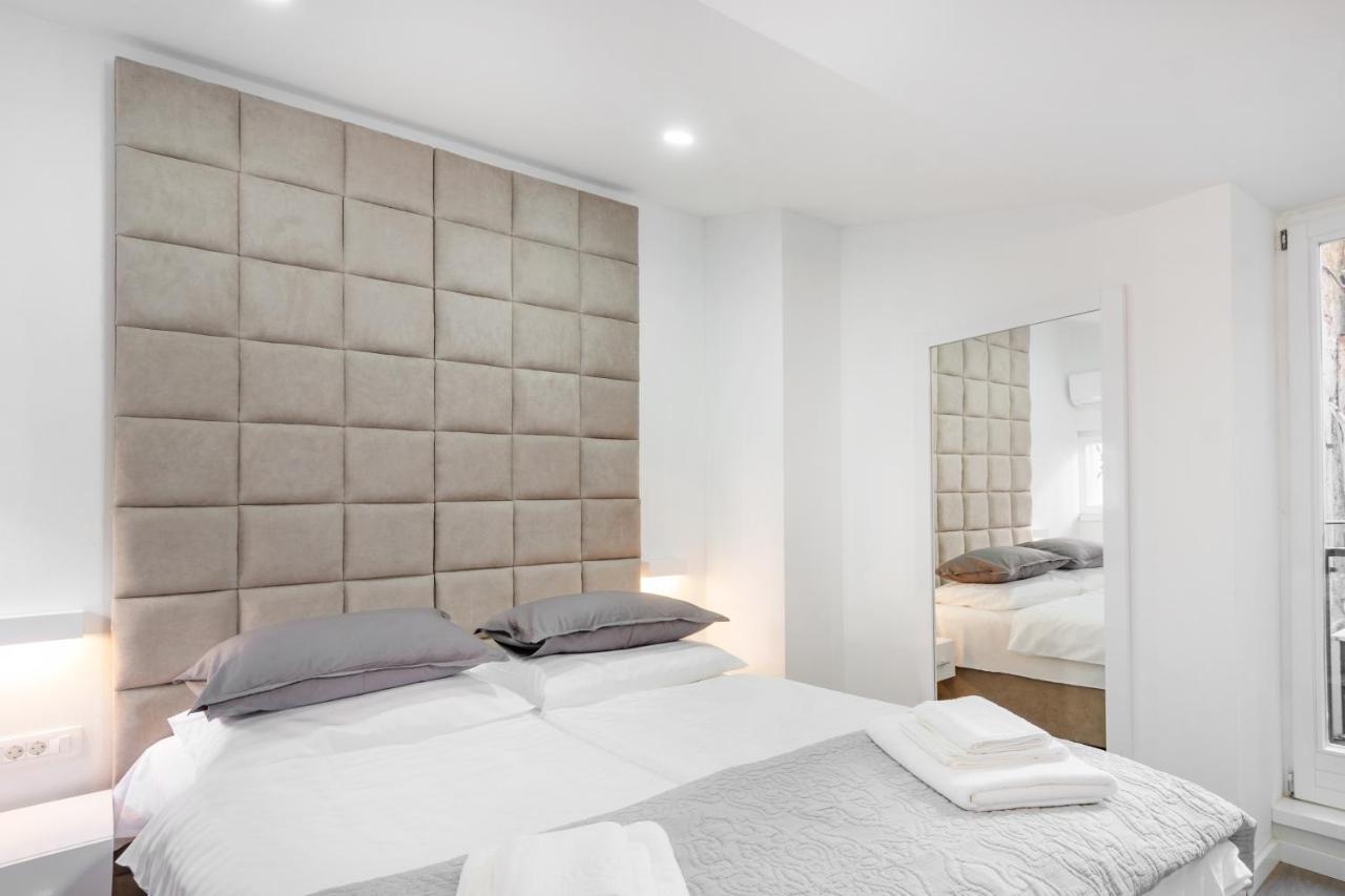 Feel Like An Emperor Apartments Сплит Екстериор снимка