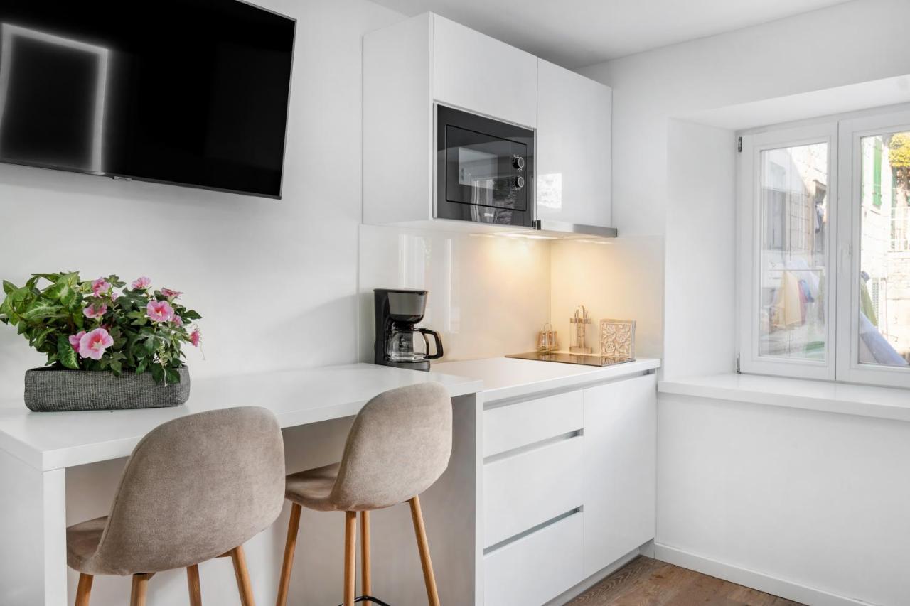 Feel Like An Emperor Apartments Сплит Екстериор снимка