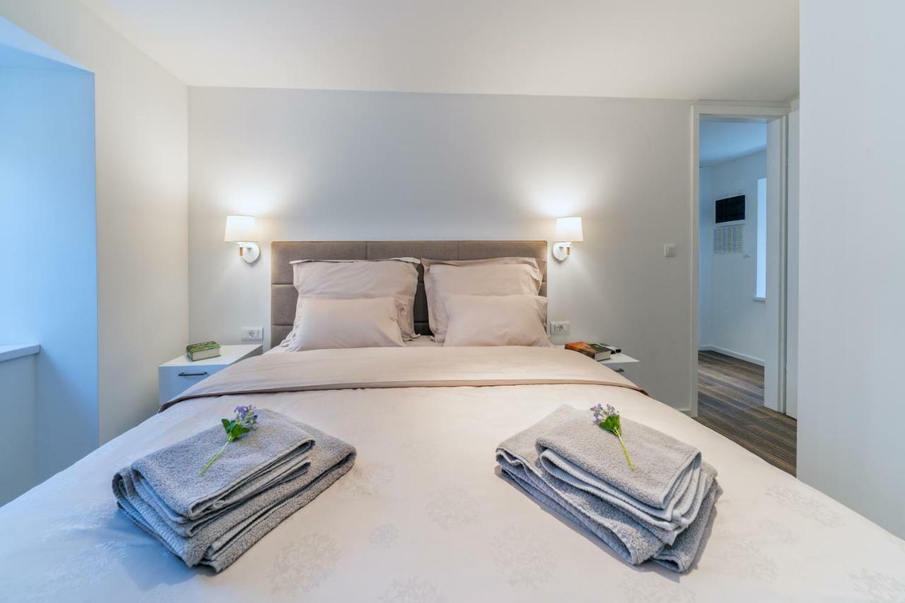 Feel Like An Emperor Apartments Сплит Екстериор снимка